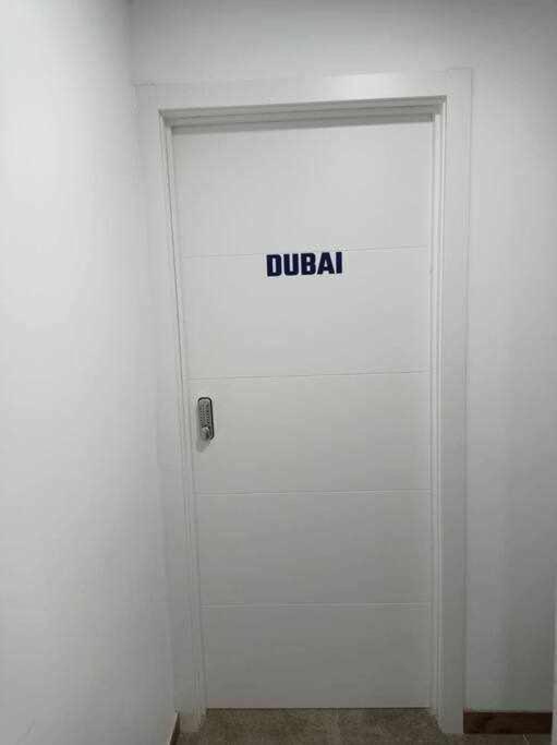Apartamentos Full Equipped เอลเช ภายนอก รูปภาพ