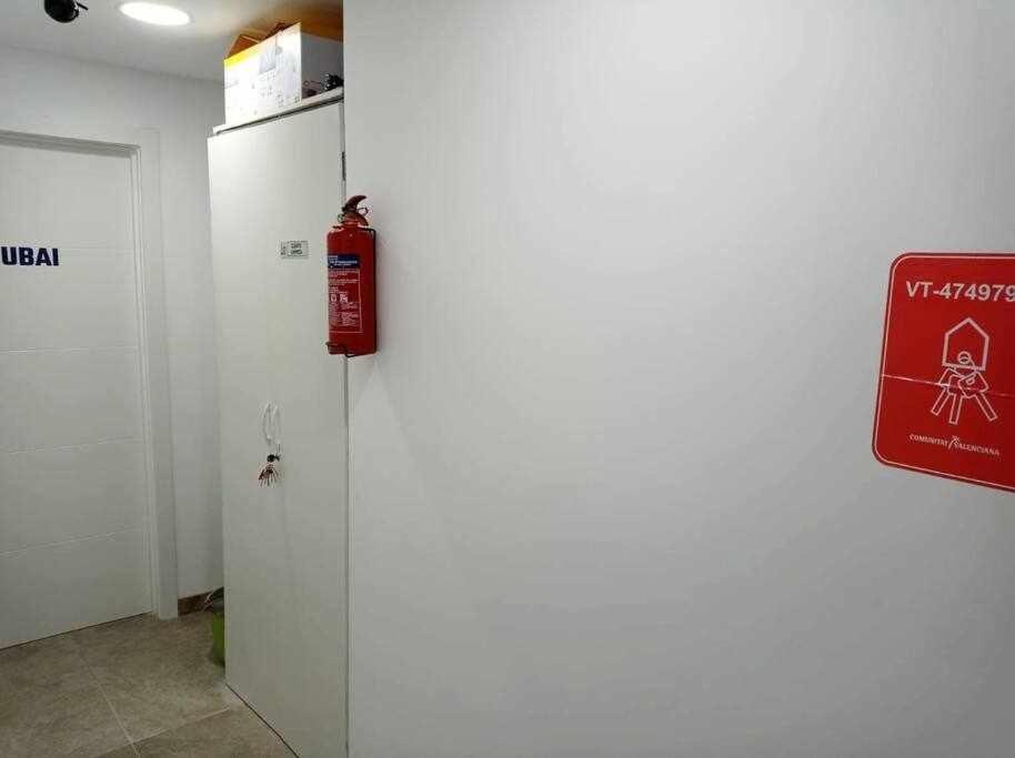 Apartamentos Full Equipped เอลเช ภายนอก รูปภาพ